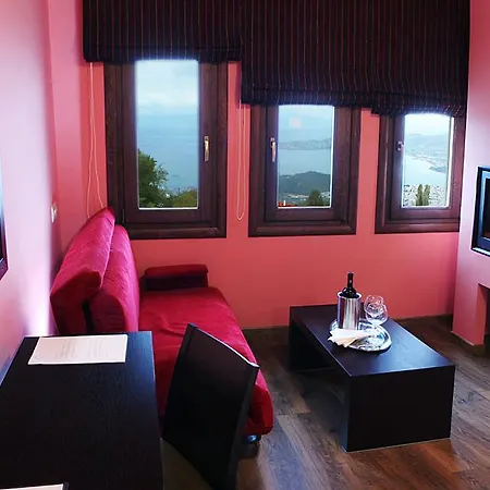 Montagna Hotel